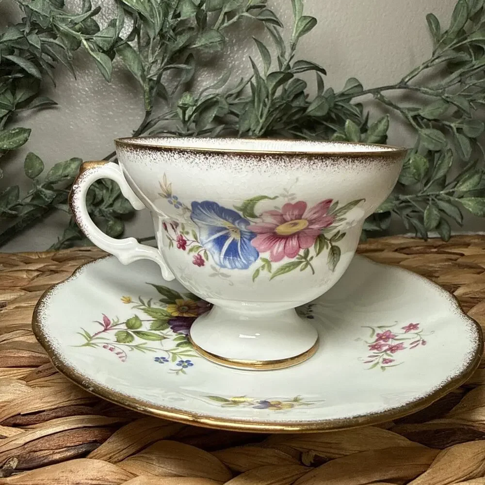 Royal Dover China Bone China England Teacup & Saucer Roses Flowers Gilded Gold